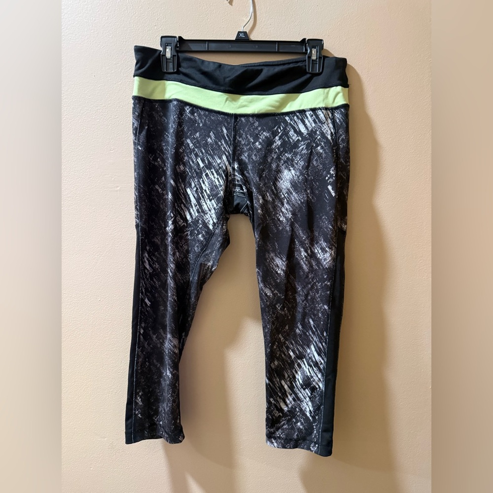 Active Life Black and White Leggings with Stretchy Fit